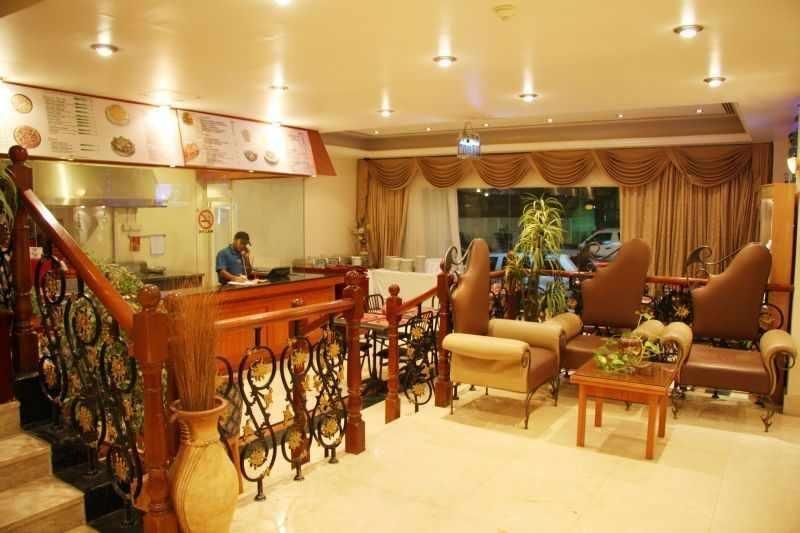 Ramee Garden Hotel Apartments อาบูดาบี ภายนอก รูปภาพ